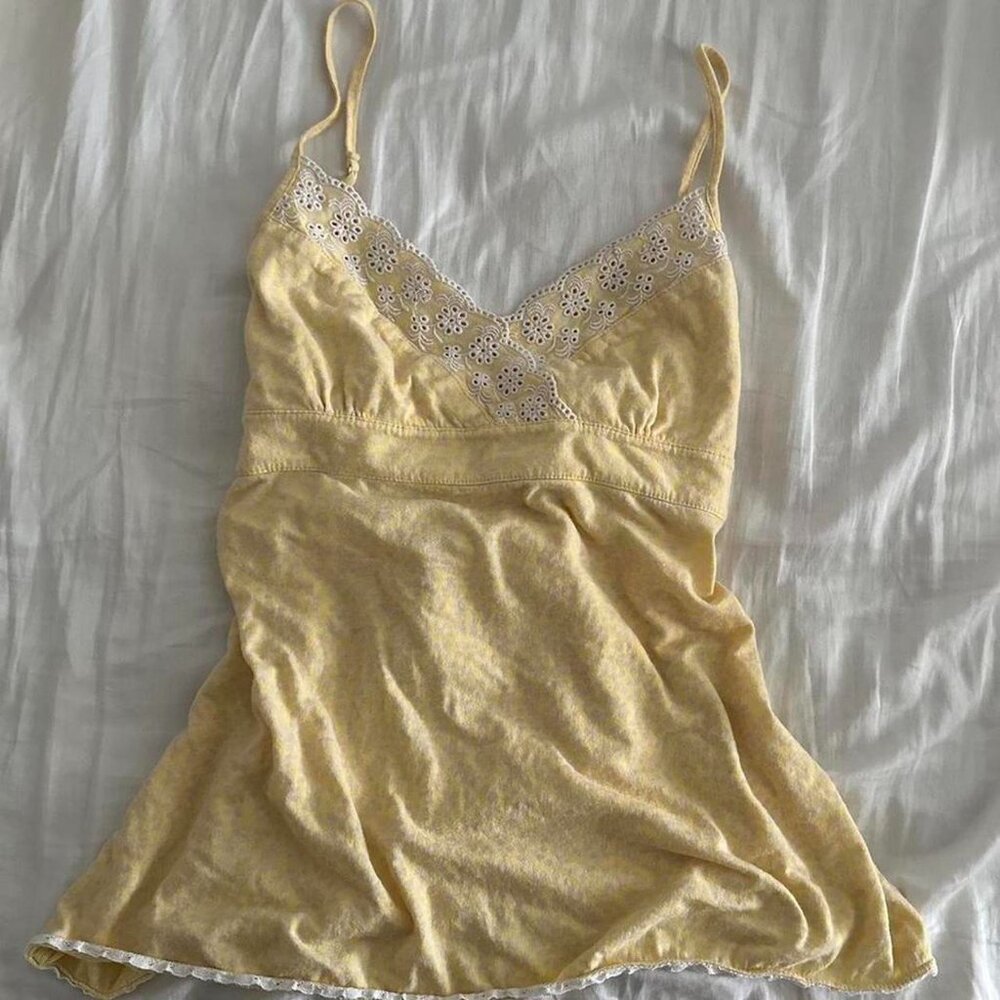 American Eagle vintage yellow floral babydoll top with tie in the back